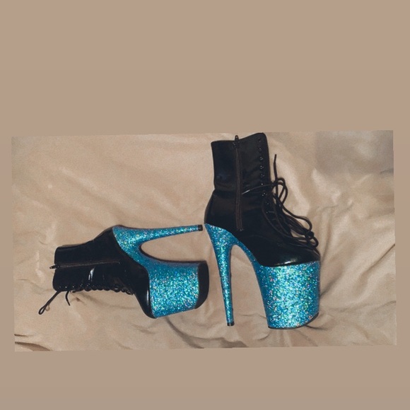 COPY - Pleasers ✨ - Picture 2 of 3